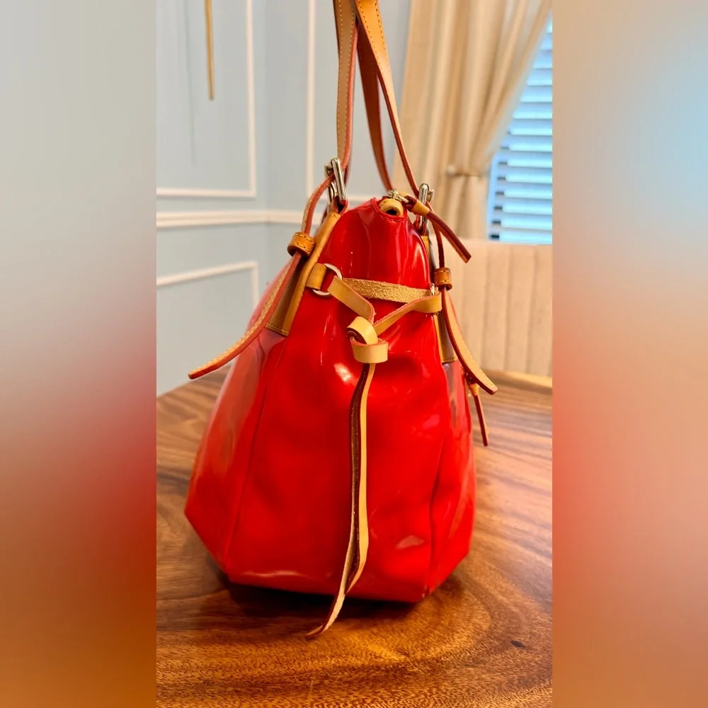 Dooney & Bourke Red Patent Leather Shoulder Hobo Tan Straps. Glossy Luxe Classic - Picture 11 of 17